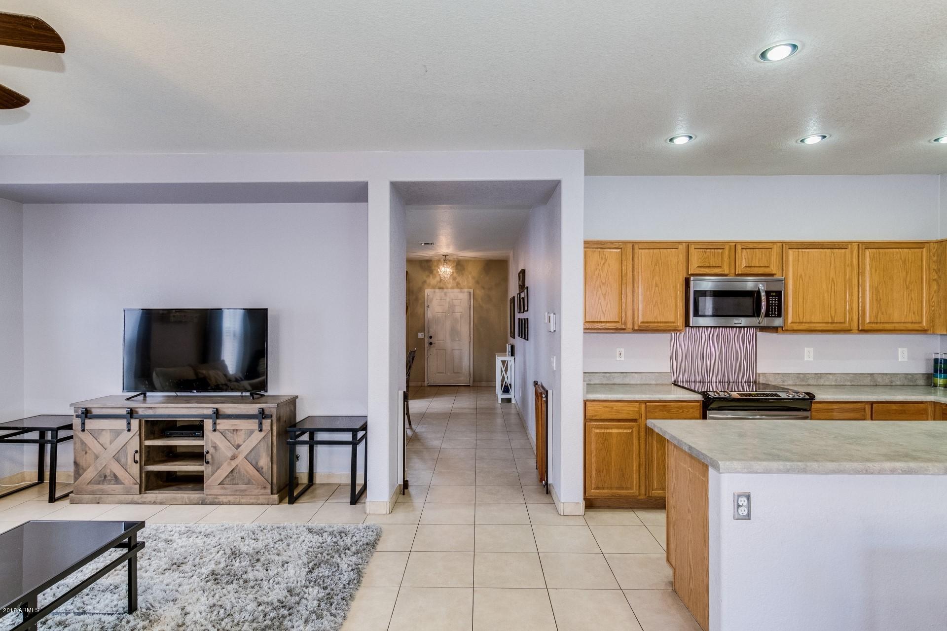 9519 West Monte Vista Road Phoenix, AZ 85037 - Photo 14 of 50 Great Room