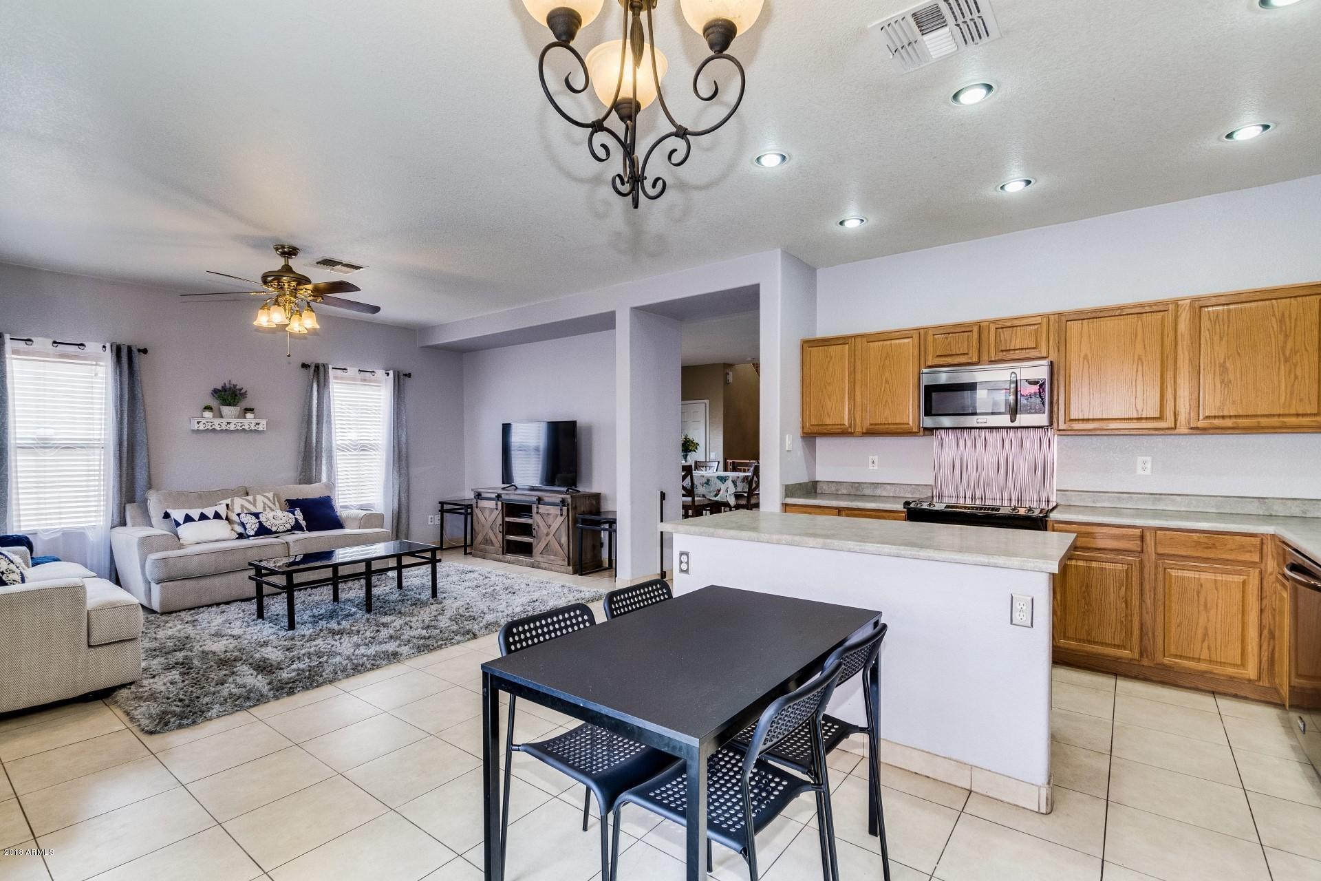9519 West Monte Vista Road Phoenix, AZ 85037 - Photo 17 of 50 Eat in Kitchen Dining