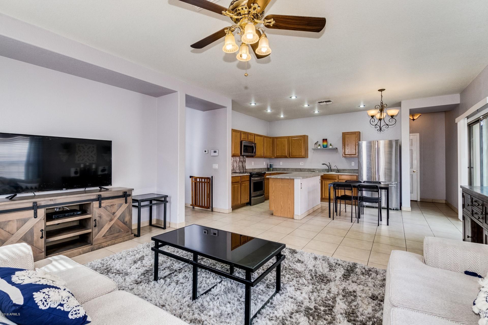 9519 West Monte Vista Road Phoenix, AZ 85037 - Photo 24 of 50 Great Room