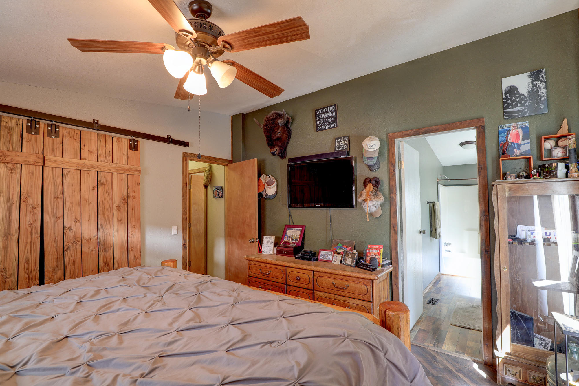 69315 Deer Ridge Road Sisters, OR 97759 - Photo 17 of 33 69315 Deer Ridge Road-29