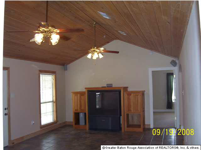 30875 Burgess Road Denham Springs, LA 70726 - Photo 8 of 12