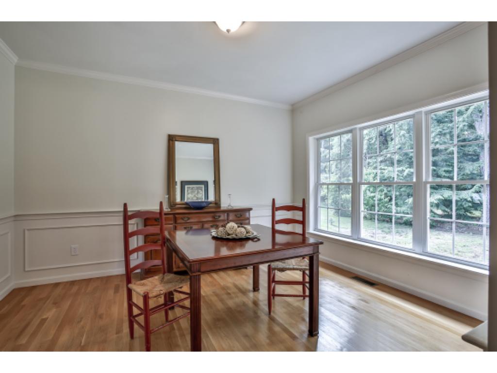 7 Edgewood Amherst, NH 03031 - Photo 10 of 36