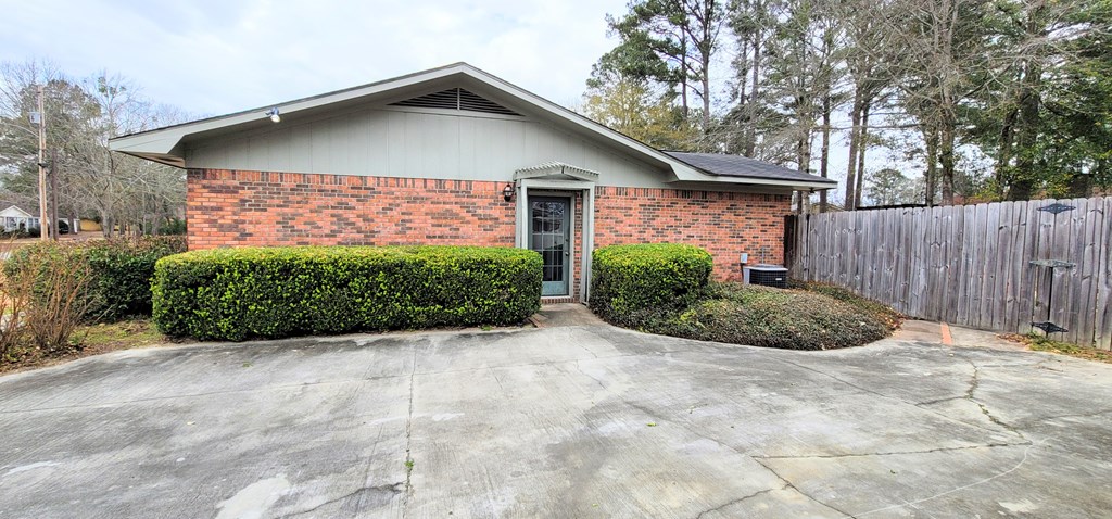 126 Bruner Road Dothan, AL 36301 - Photo 5 of 47