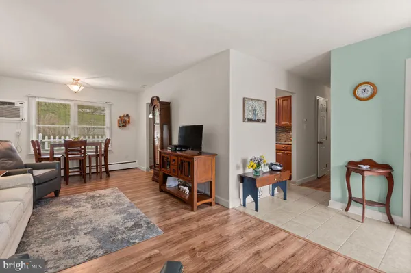 $369,900 | 1027 Rozel Avenue, Southampton, PA 18966
