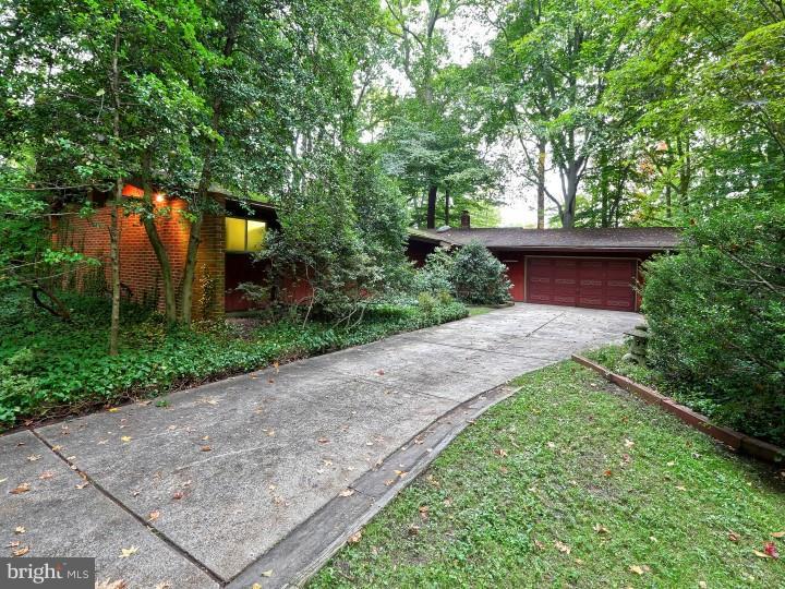 41 Robin Road Moorestown, NJ 08057 - Photo 1 of 23 a view of a back yard