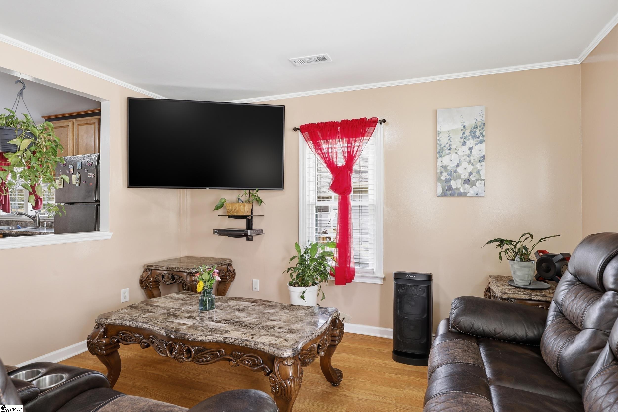 211 Buncombe Street Greer, SC 29650 - Photo 5 of 26