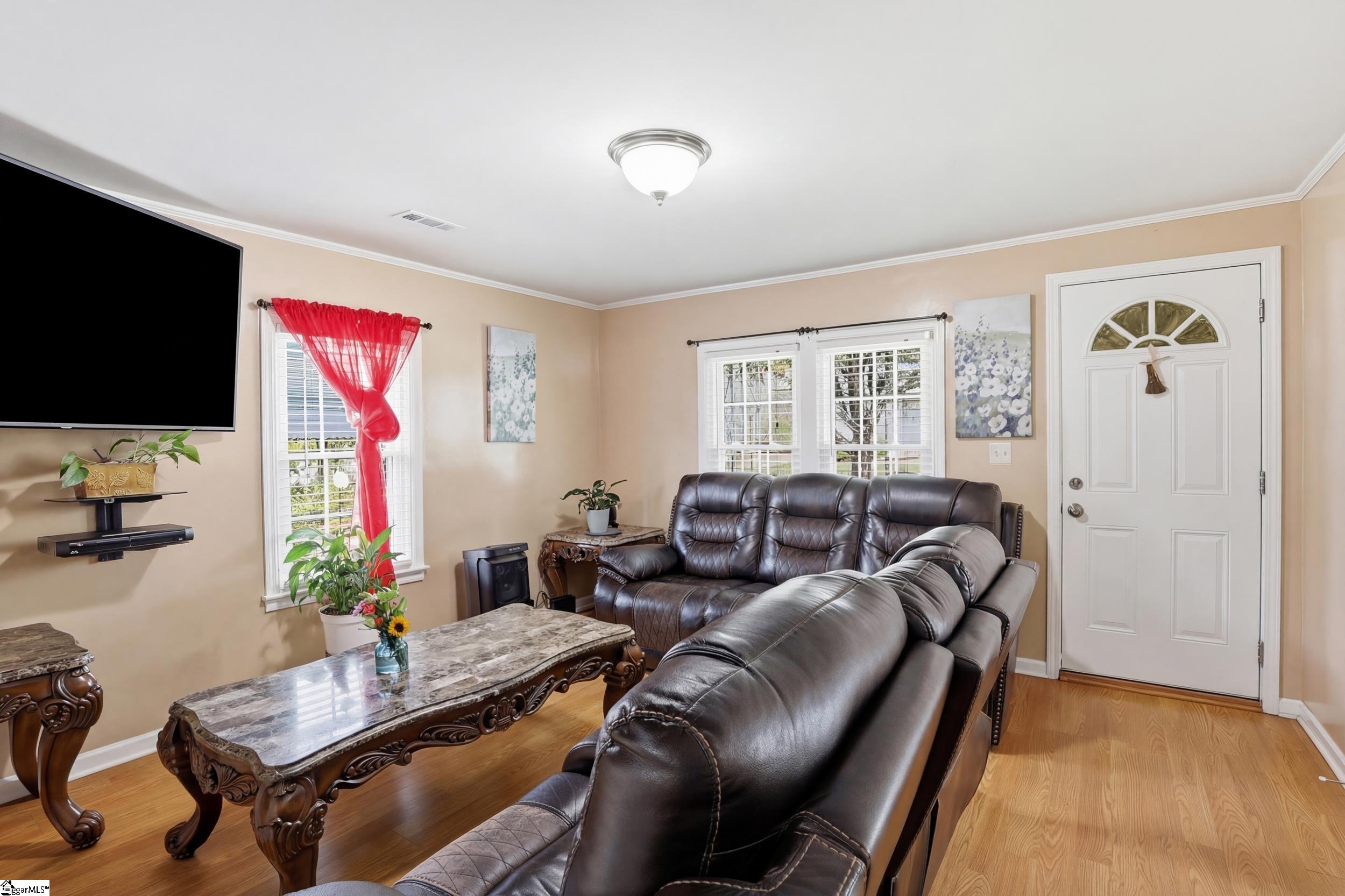 211 Buncombe Street Greer, SC 29650 - Photo 6 of 26