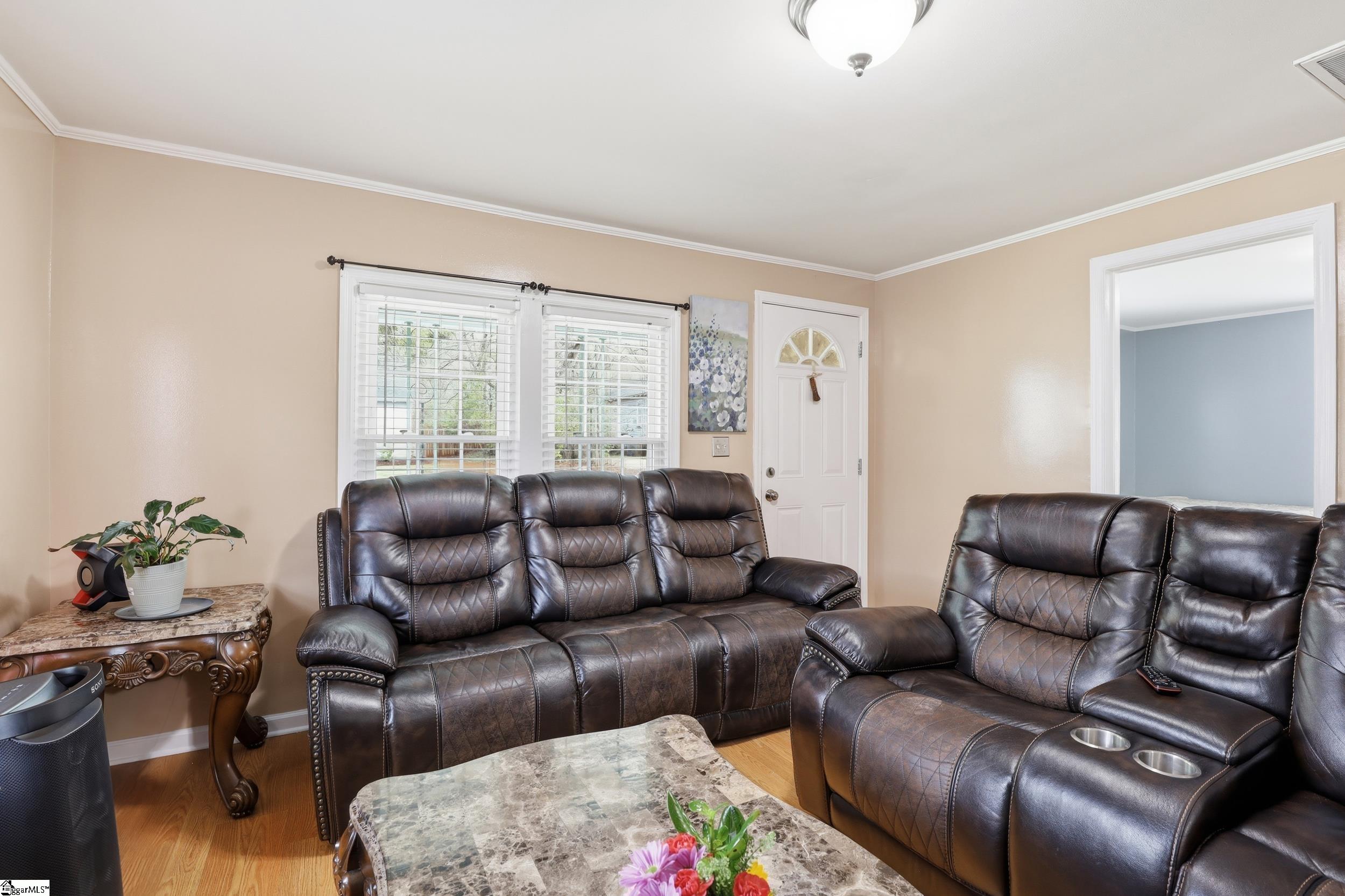 211 Buncombe Street Greer, SC 29650 - Photo 7 of 26