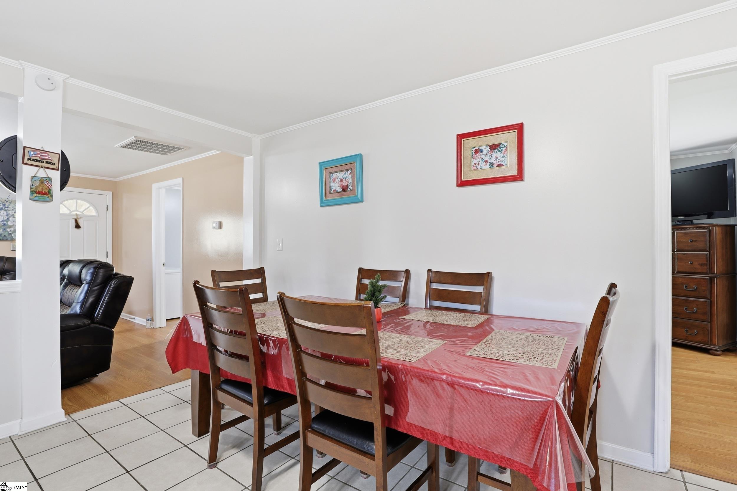 211 Buncombe Street Greer, SC 29650 - Photo 8 of 26