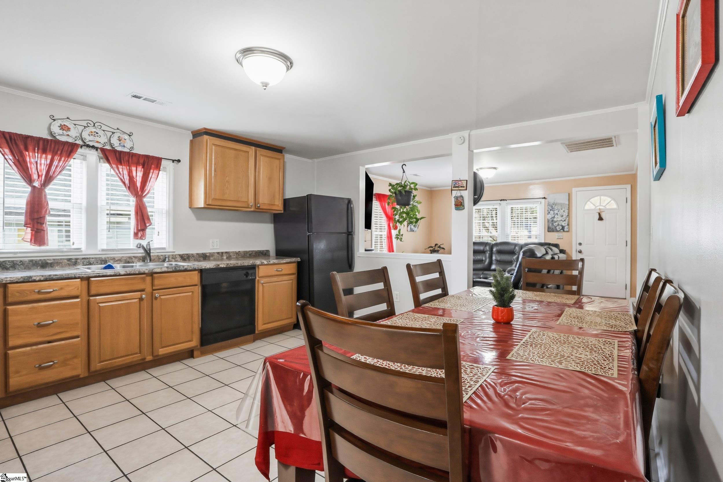 211 Buncombe Street Greer, SC 29650 - Photo 10 of 26