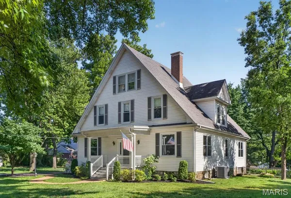 $699,000 | 9310 Old Bonhomme Road, Olivette, MO 63132