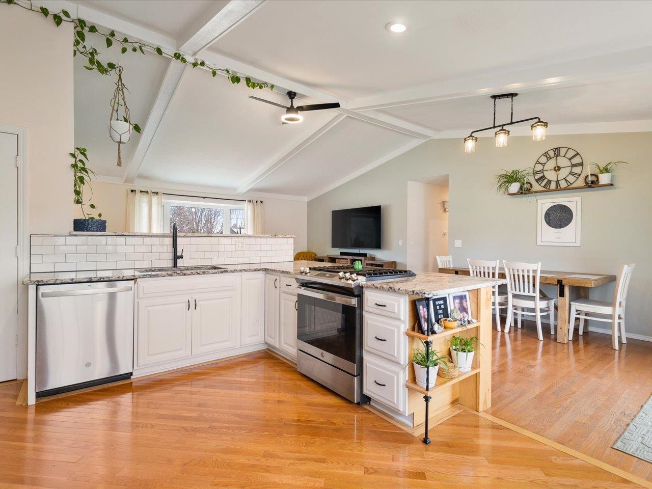 11818 Balsa Lane Roscoe, IL 61073 - Photo 15 of 44