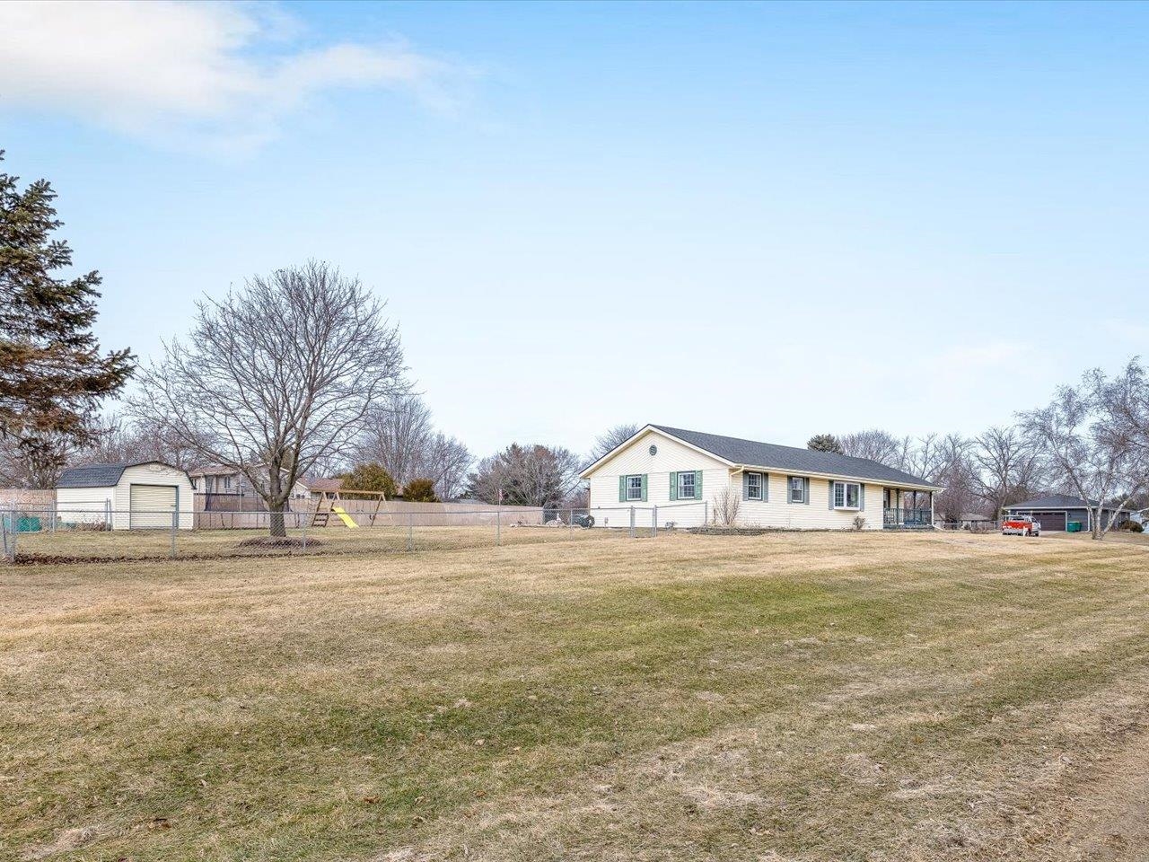 11818 Balsa Lane Roscoe, IL 61073 - Photo 2 of 44