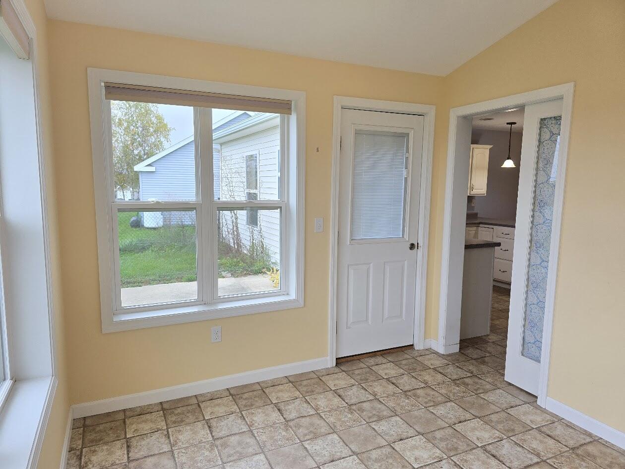 6 Fieldstone Drive Waterville, ME 04901 - Photo 5 of 25 20251020_111022