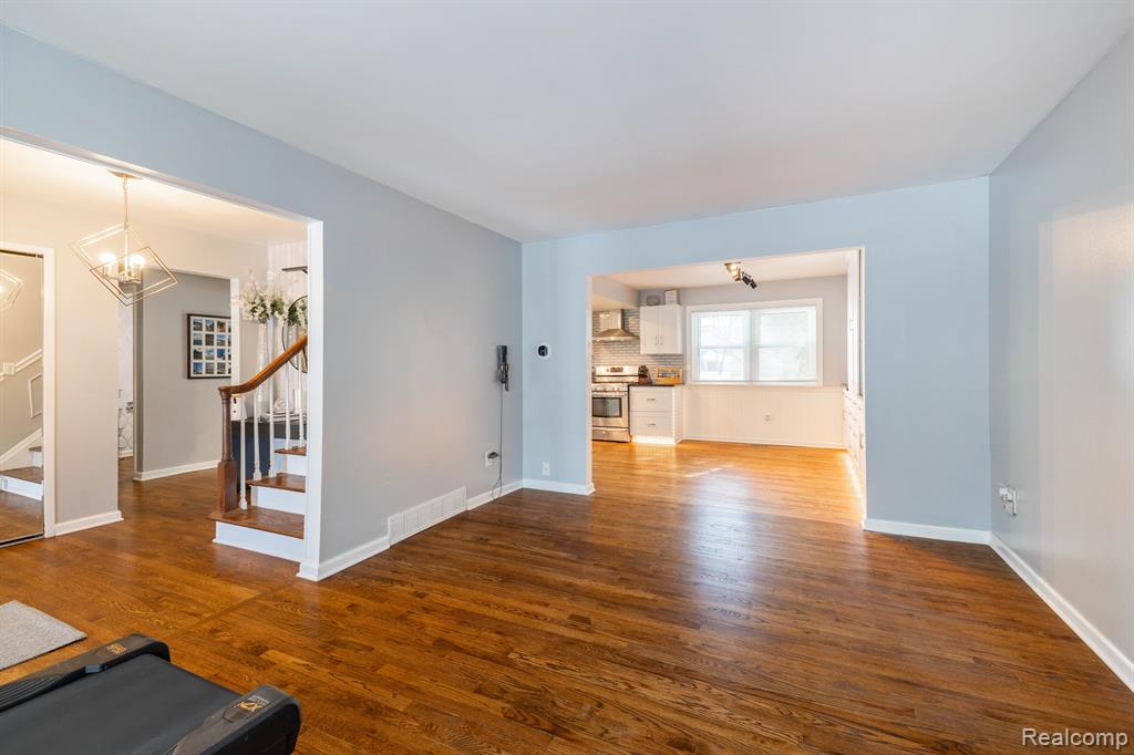 8425 Hampton Road Grosse Ile, MI 48138 - Photo 17 of 31 Gallery Image 17