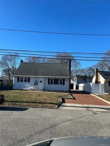 a view of a house with a outdoor space