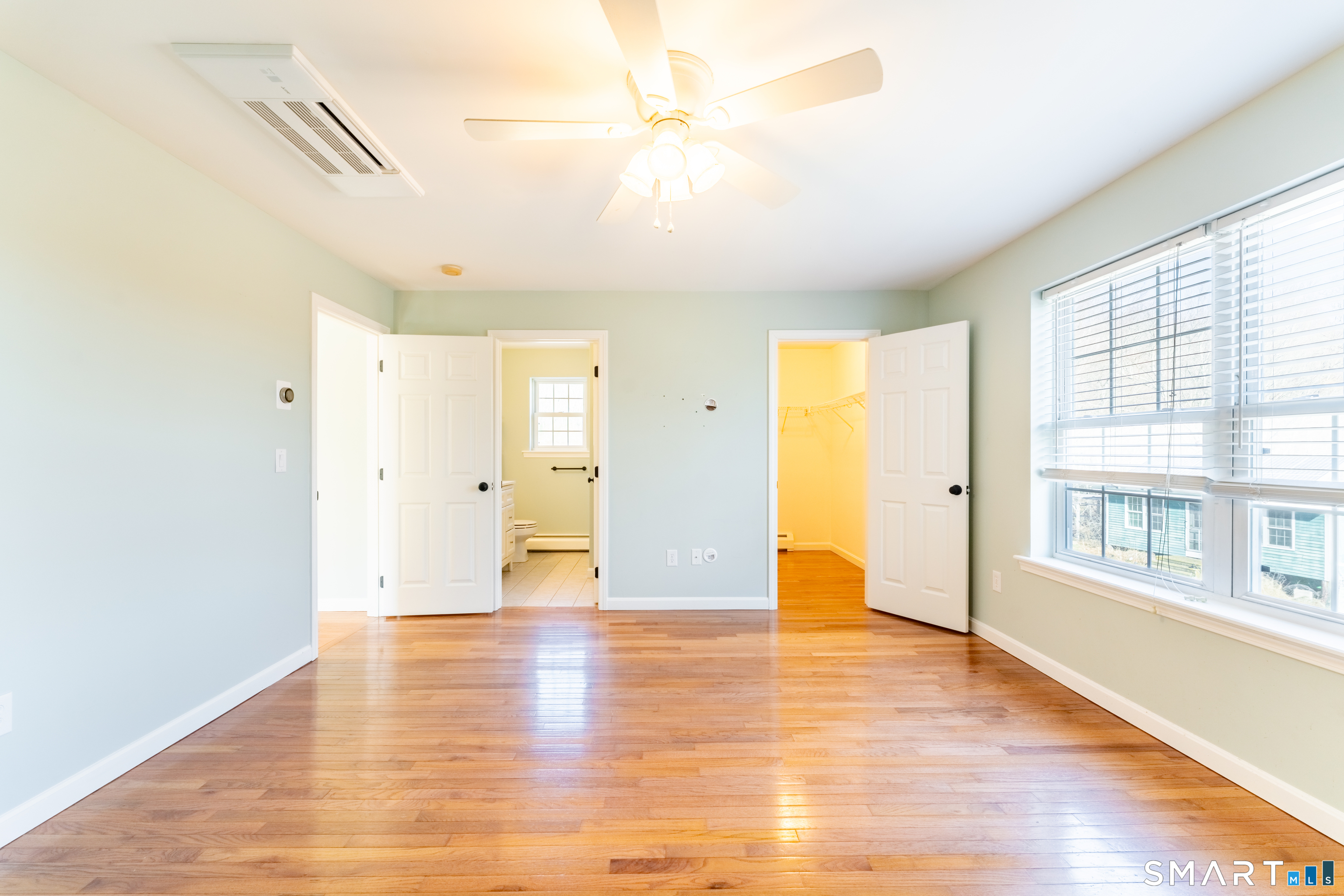 140 North Frontage Road Killingly, CT 06239 - Photo 28 of 40 Primary suite