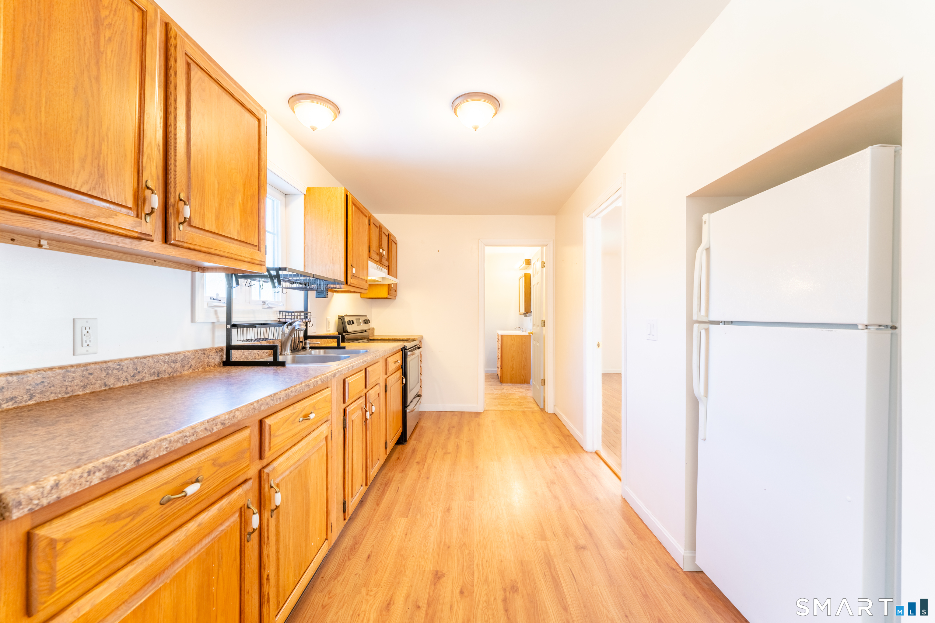 140 North Frontage Road Killingly, CT 06239 - Photo 34 of 40 Apartment kitchen