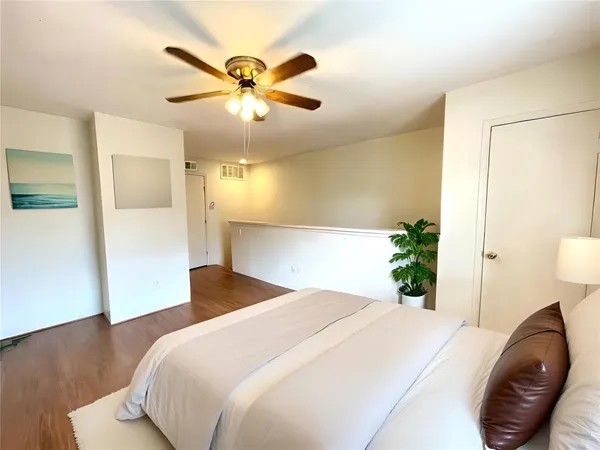 $1,050 | 2100 Wilcrest Drive, Unit 123, Houston, TX 77077