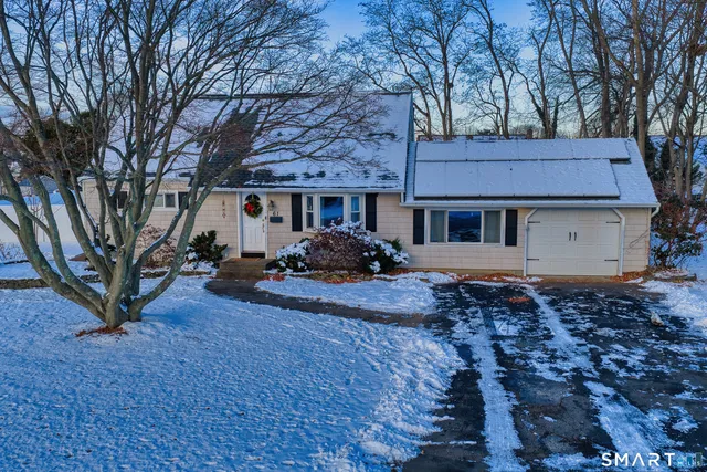 $549,900 | 61 Ryegate Terrace, Stratford, CT 06615