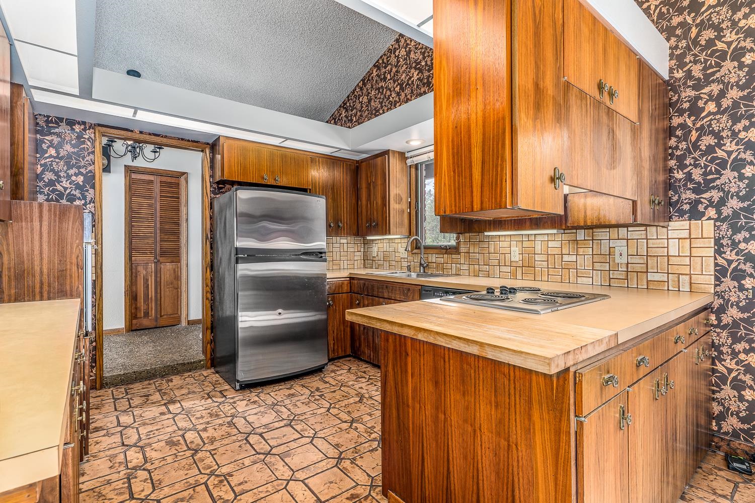 14704 North Hazard Road Spokane, WA 99208 - Photo 13 of 47