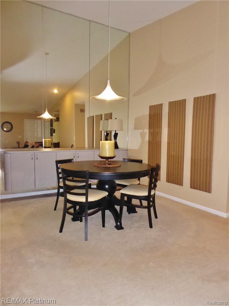 7239 Westchester Road West Bloomfield, MI 48322 - Photo 9 of 20 Dining Room