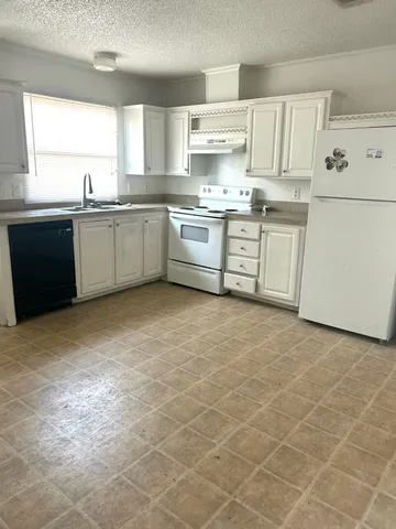 $1,300 | 11810 Greenglen Drive, Houston, TX 77044