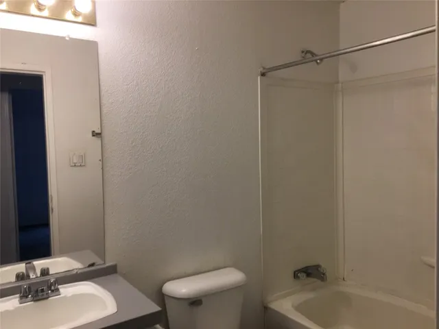 $1,300 | 11810 Greenglen Drive, Houston, TX 77044