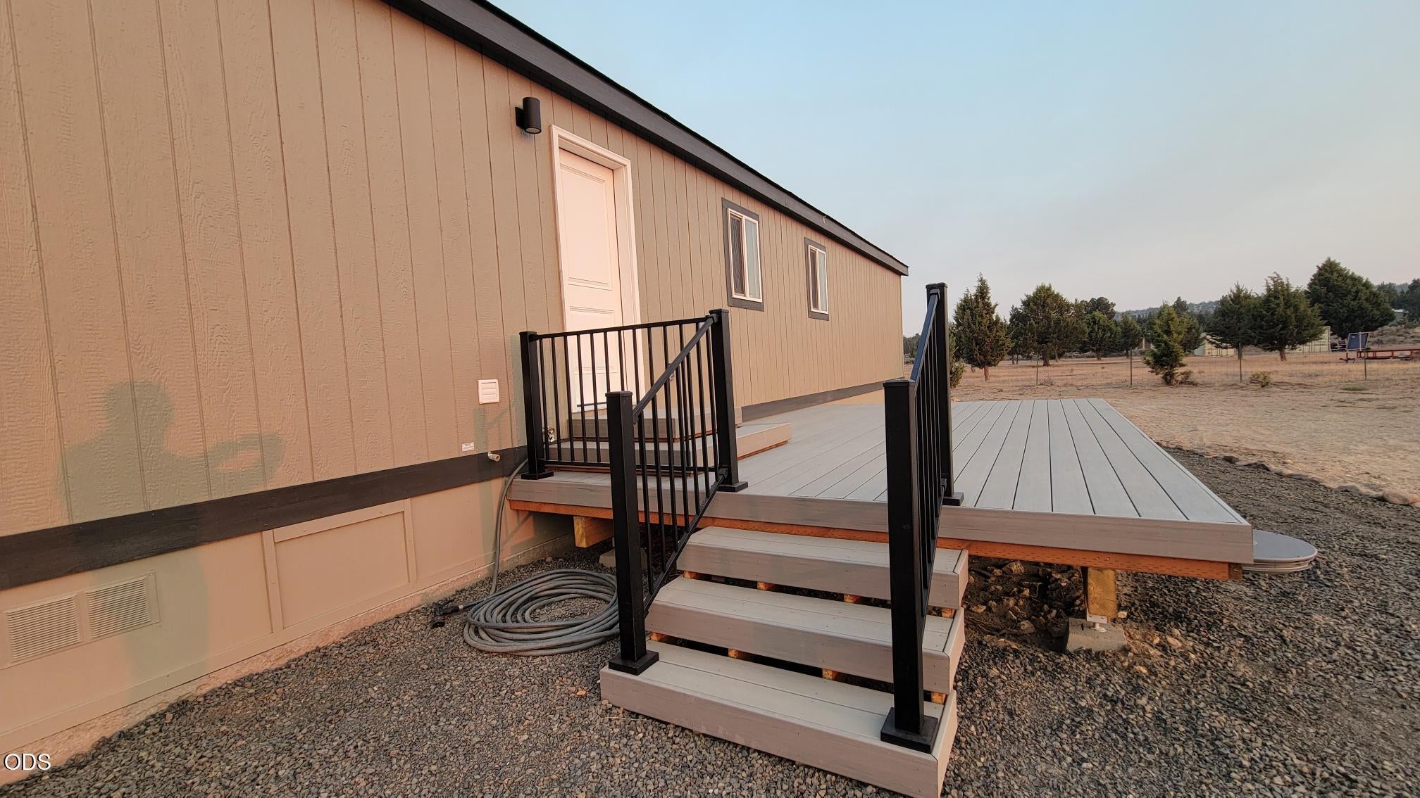16553 Southeast Snake Road Prineville, OR 97754 - Photo 22 of 28 Gallery Image 22