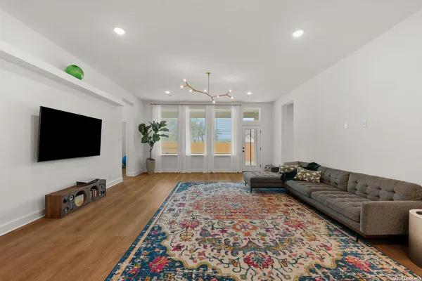 $3,600 | 1014 Harmisch Lane, San Antonio, TX 78260