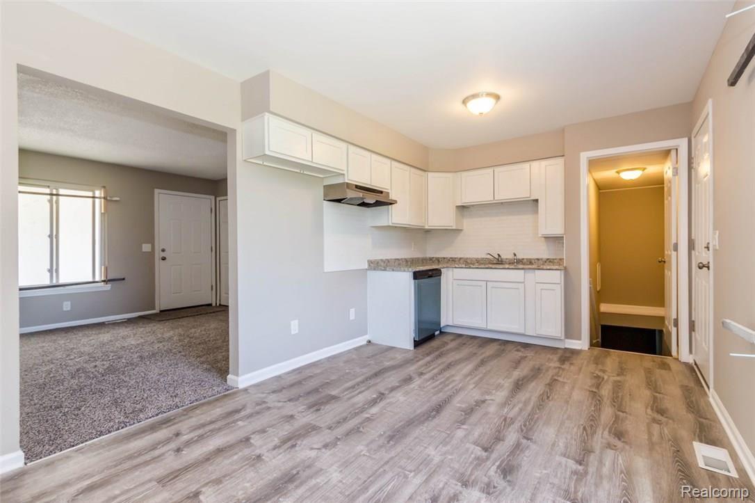 3517 Farnum Inkster, MI 48141 - Photo 5 of 21 05.jpg