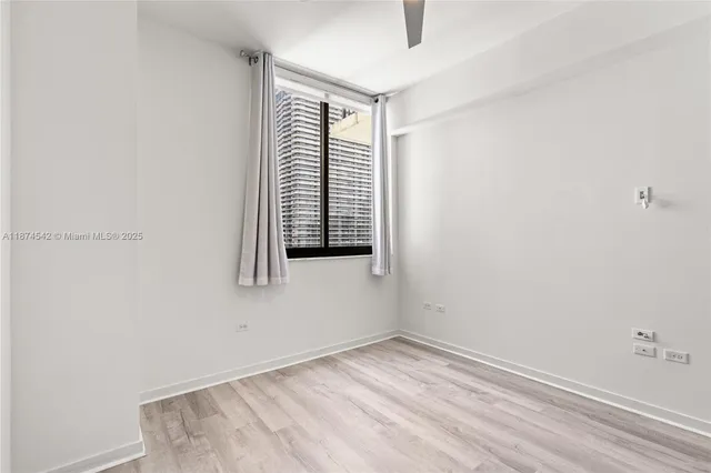 $4,150 | 999 Southwest 1st Avenue, Unit PH08, Miami, FL 33130