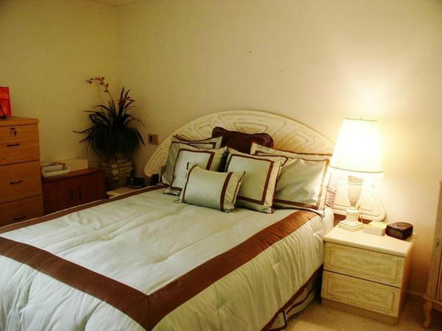5530 Coach House Circle, Unit B Boca Raton, FL 33486 - Photo 5 of 7 MASTER BEDROOM