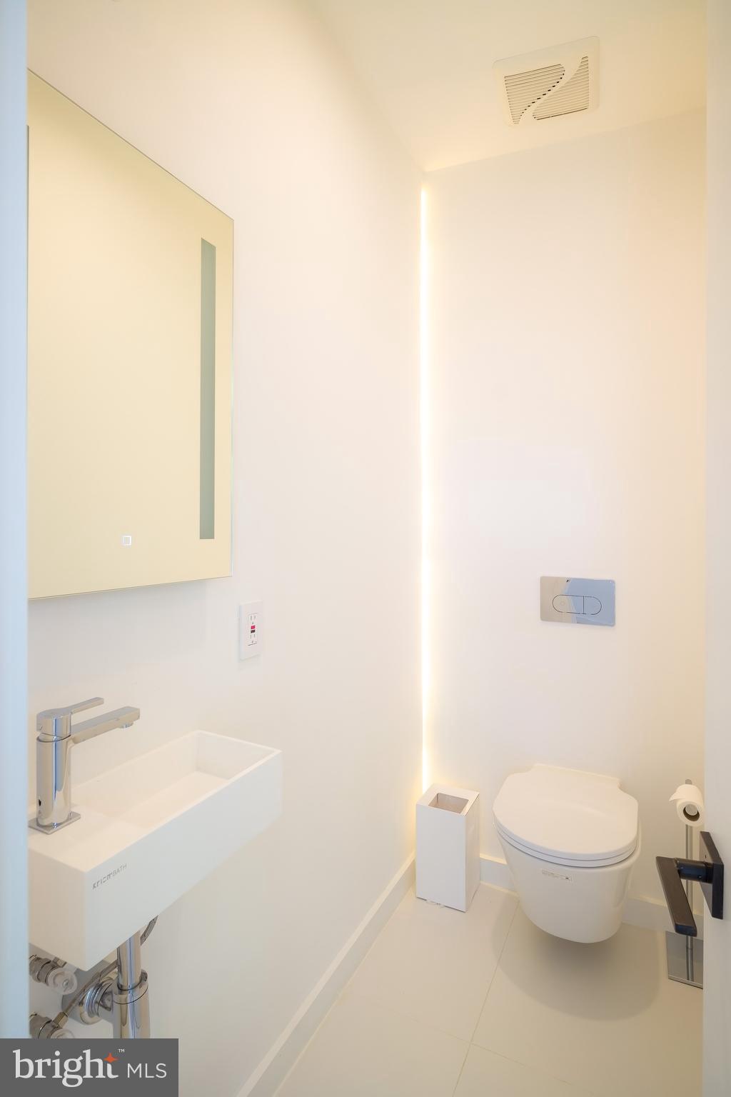 3417 R Street Northwest Washington, DC 20007 - Photo 15 of 39