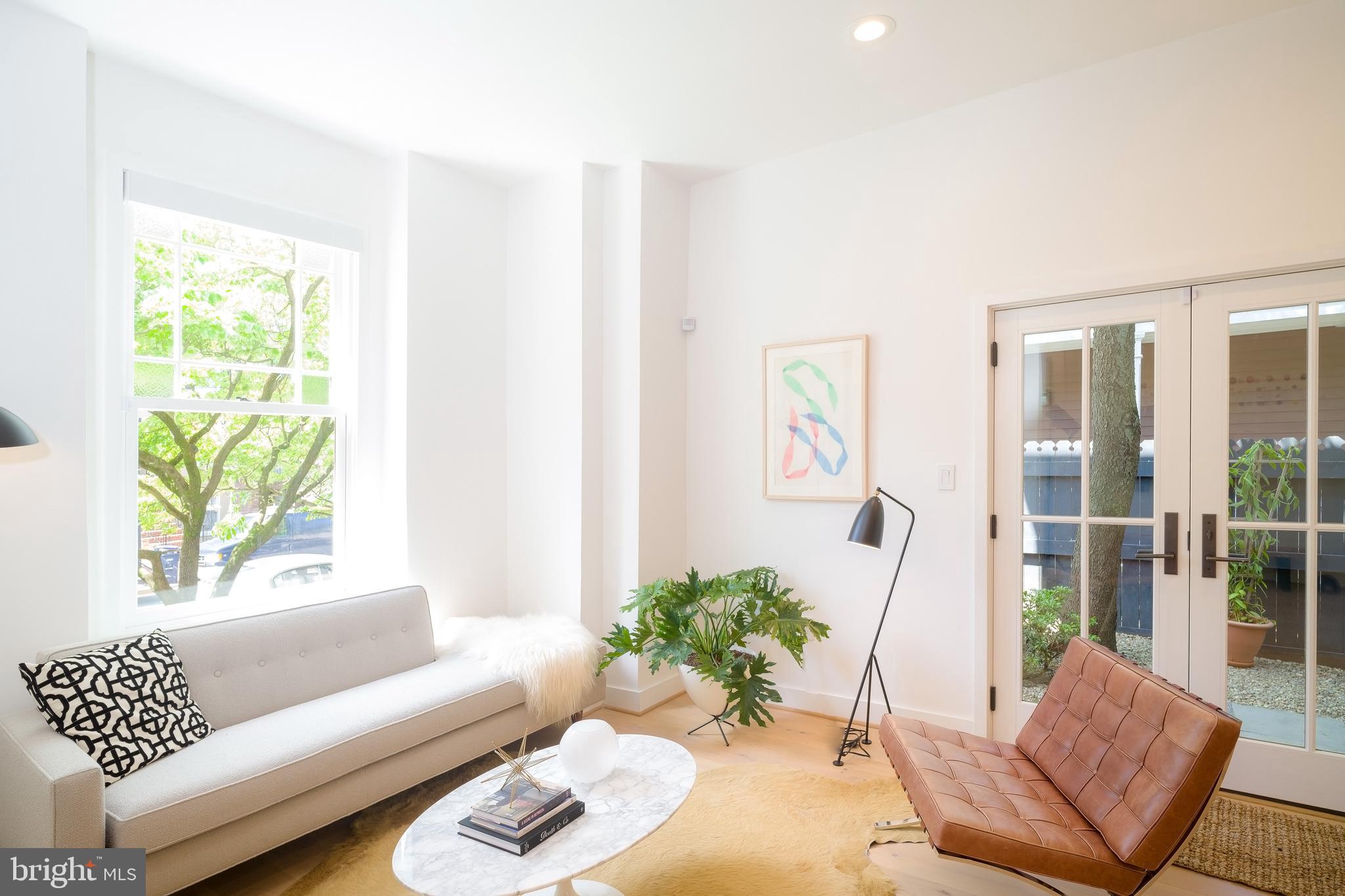 3417 R Street Northwest Washington, DC 20007 - Photo 5 of 39