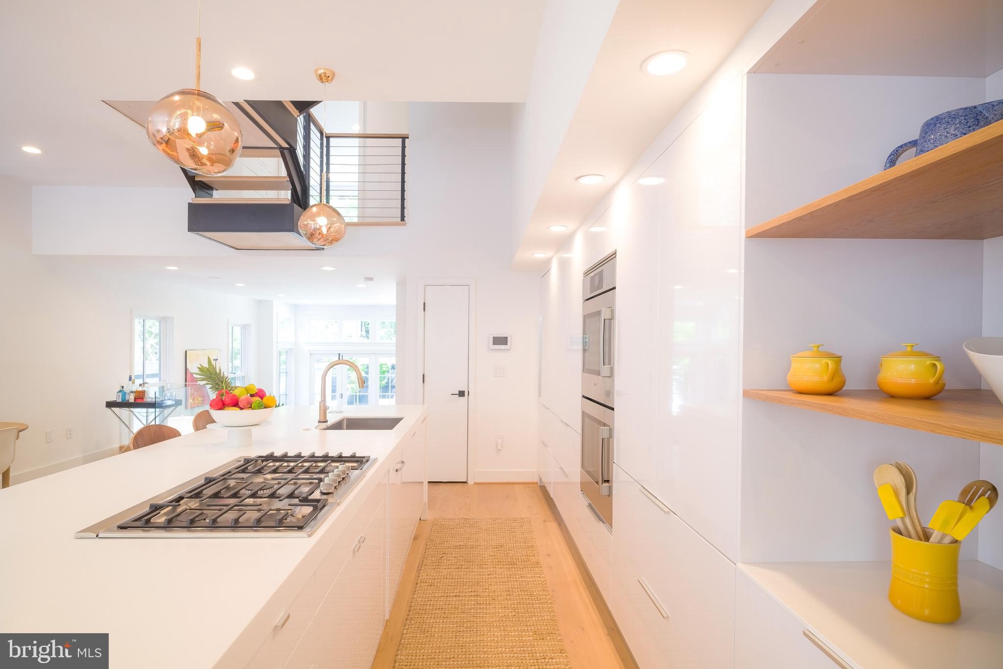 3417 R Street Northwest Washington, DC 20007 - Photo 10 of 39