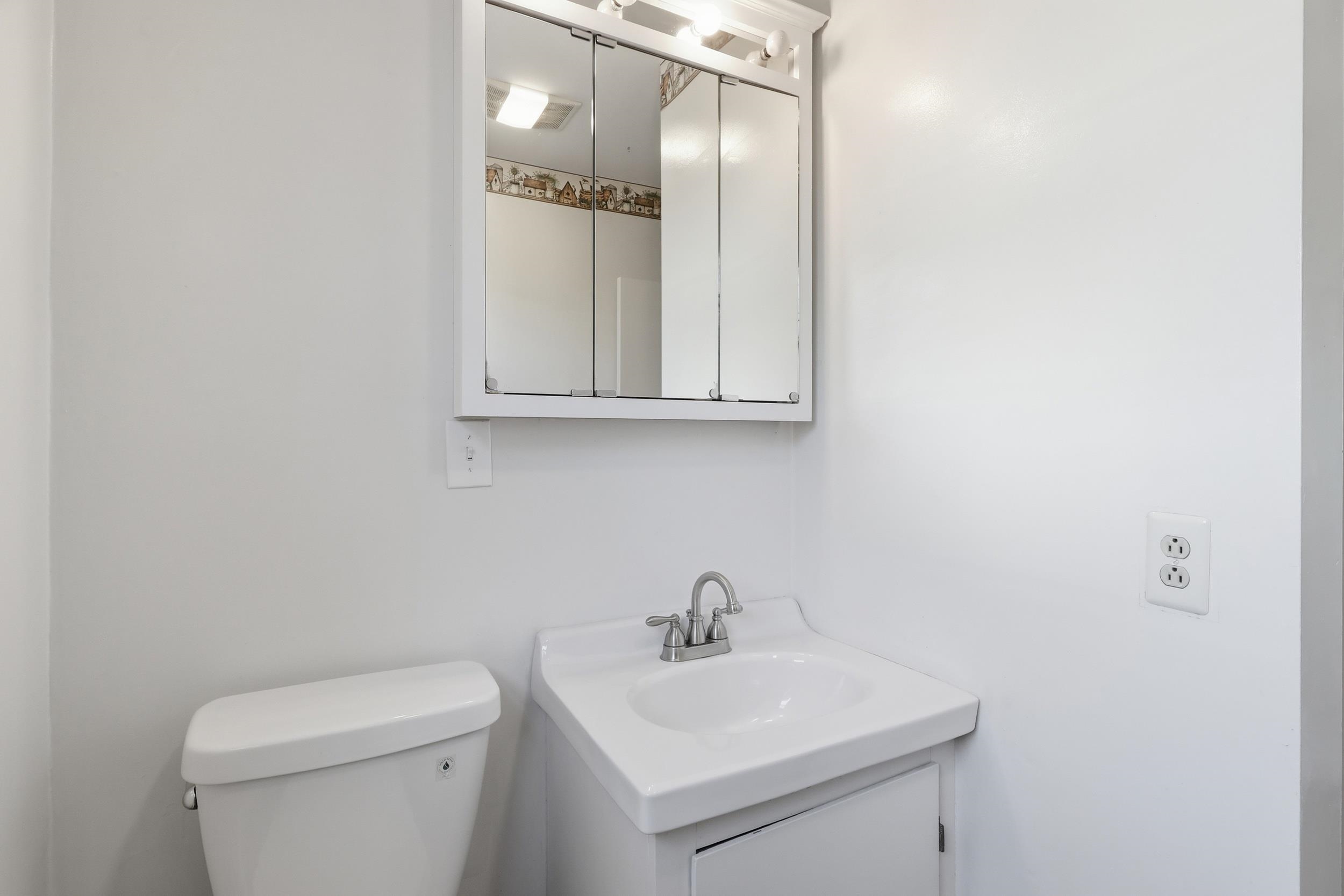 14 Elm Street Farmington, NH 03835 - Photo 13 of 54 Gallery Image 13