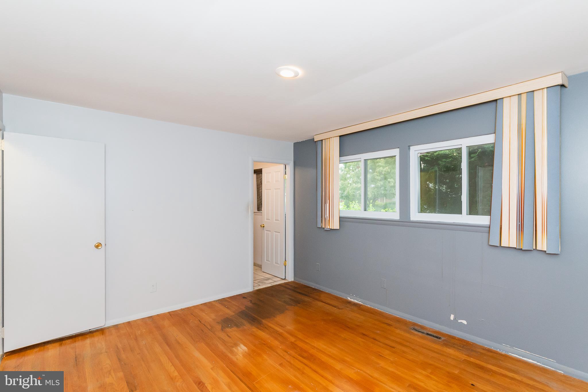 8328 Scotts Level Road Baltimore, MD 21208 - Photo 15 of 37