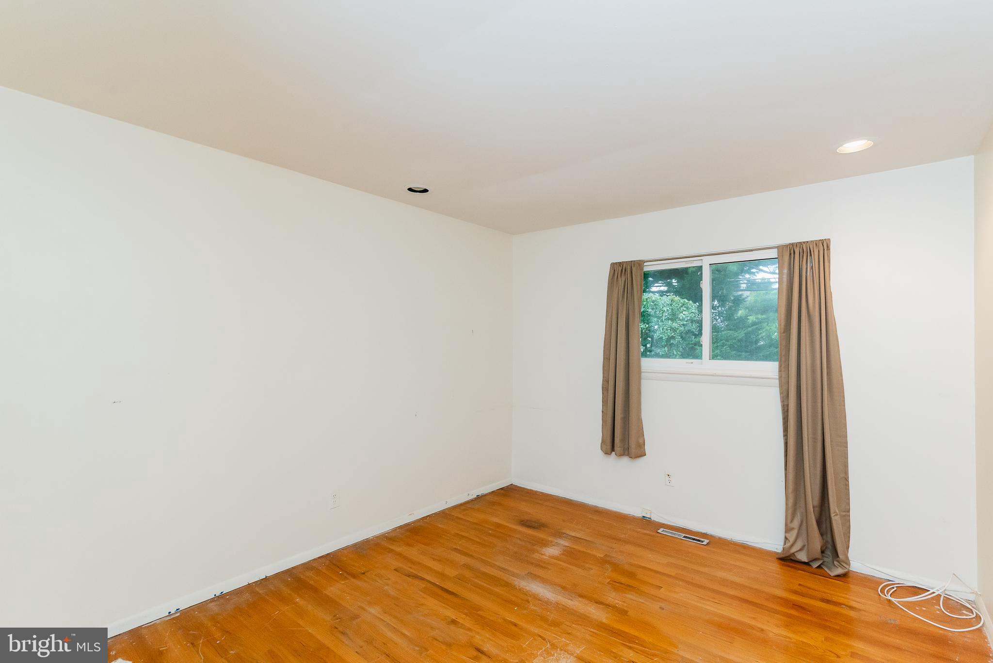 8328 Scotts Level Road Baltimore, MD 21208 - Photo 20 of 37
