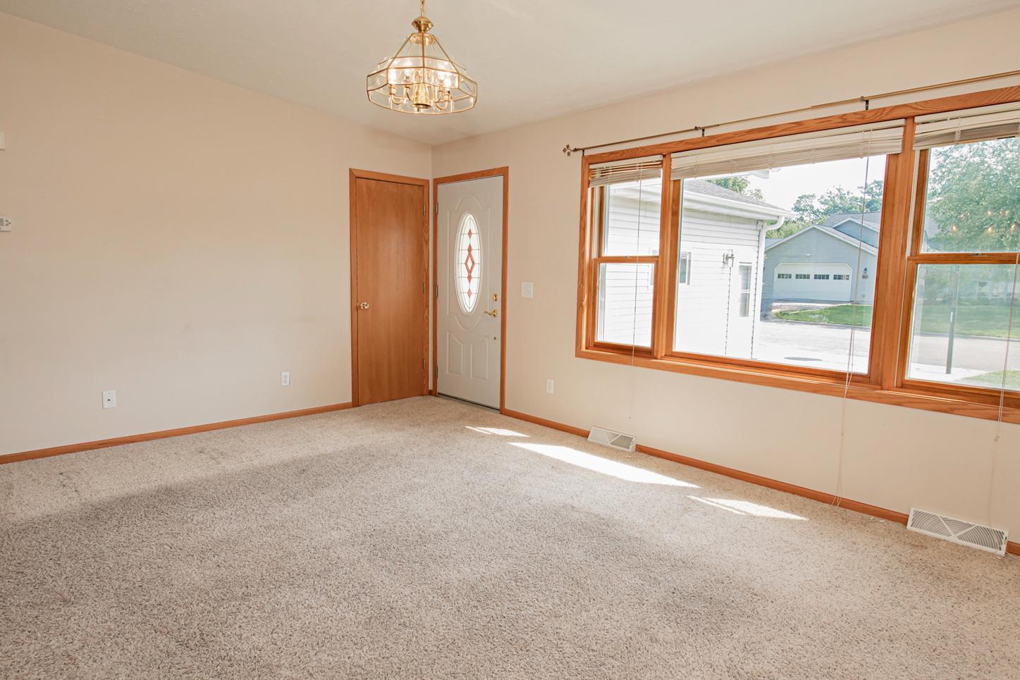 8075 6th Street Goodview, MN 55959 - Photo 4 of 49