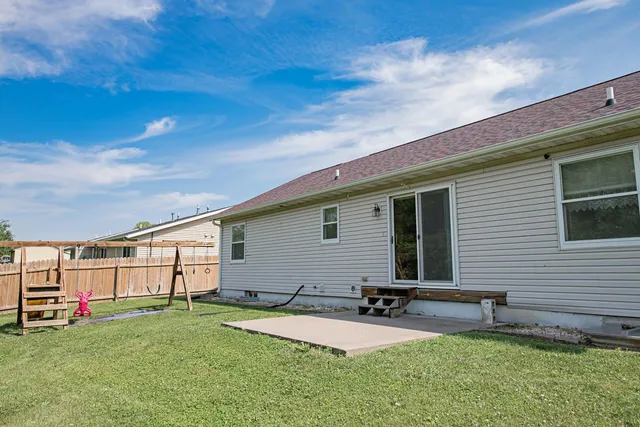 $324,900 | 8075 6th Street, Goodview, MN 55959