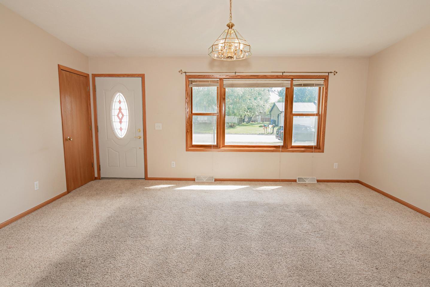 8075 6th Street Goodview, MN 55959 - Photo 5 of 49