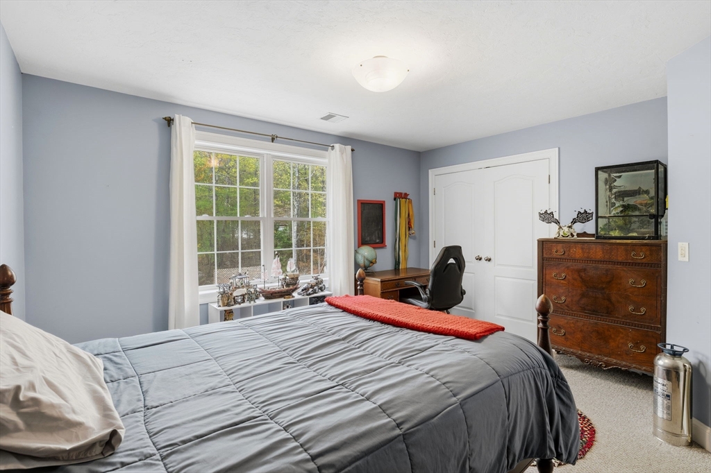 76 Old Farm Road Douglas, MA 01516 - Photo 22 of 35