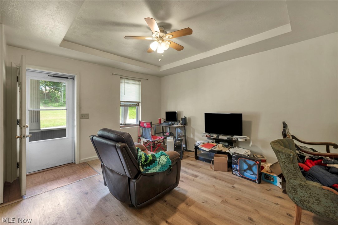 1206 Lawrence Road Northeast Canton, OH 44705 - Photo 5 of 26