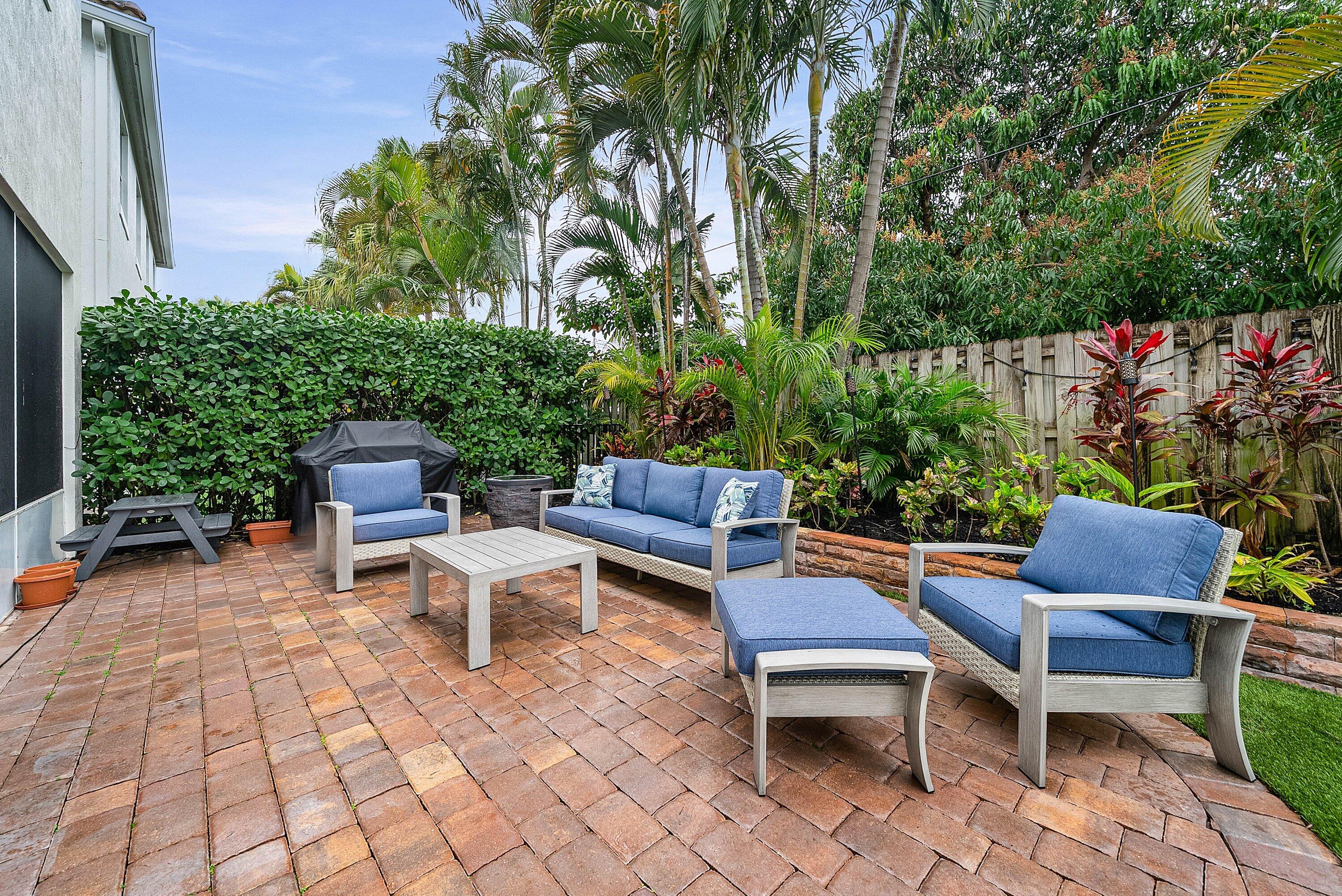 409 Francesca Ridge Road Boynton Beach, FL 33435 - Photo 30 of 41 Backyard