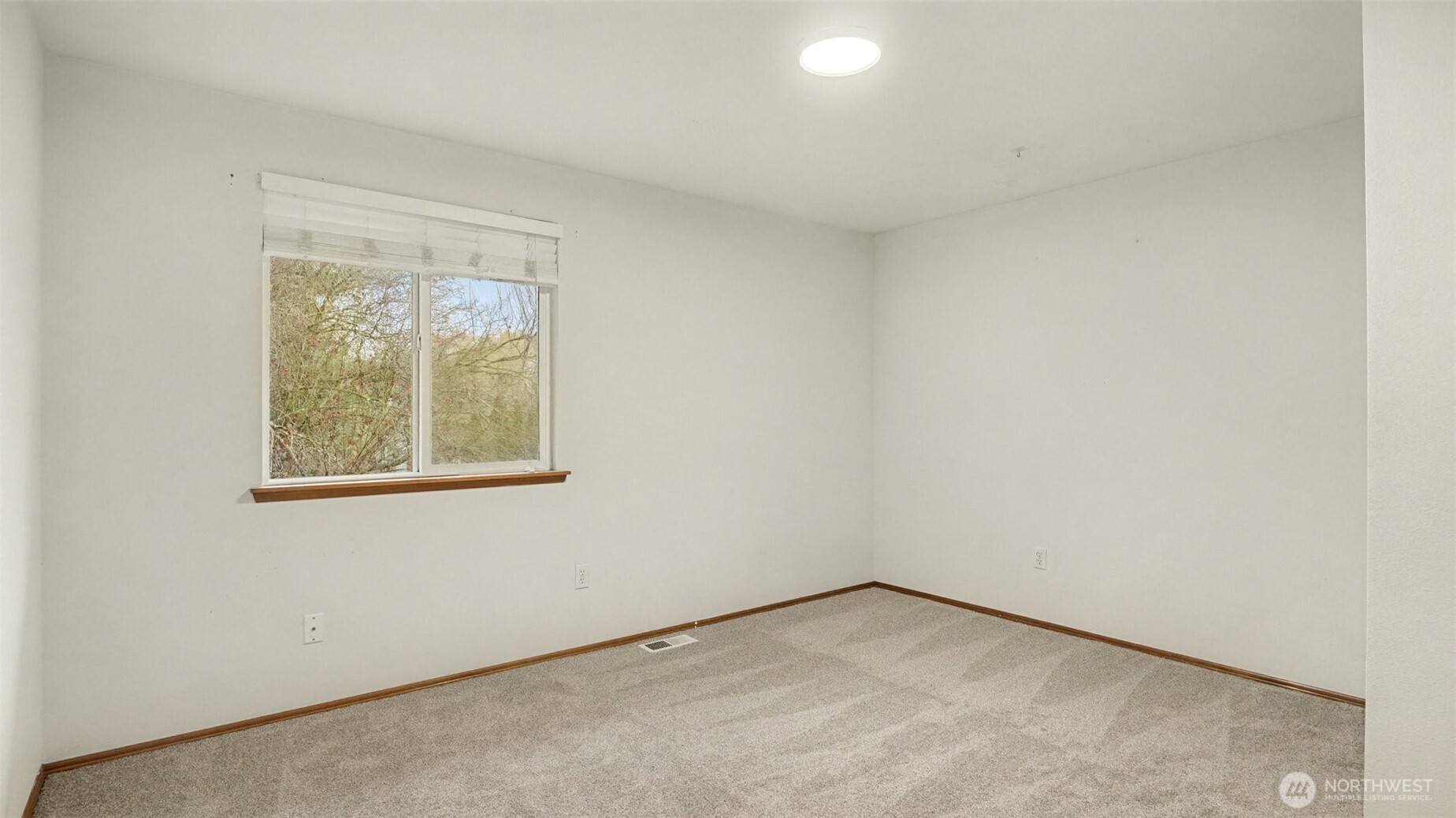 12606 Southeast 265th Place Kent, WA 98030 - Photo 15 of 23