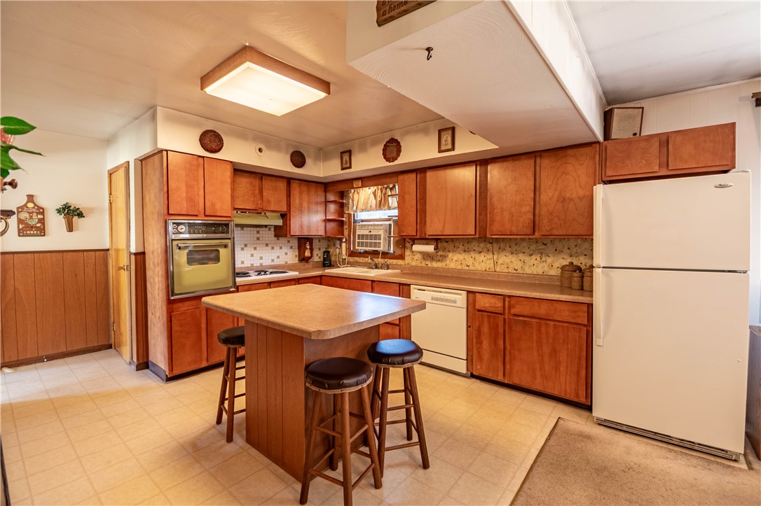 3335 Nevada Road Decatur, IL 62522 - Photo 8 of 46 Kitchen