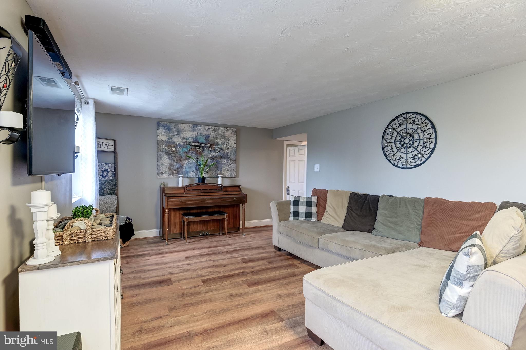 244 Walgrove Road Reisterstown, MD 21136 - Photo 27 of 43 Family Room | Access to Custom Patios