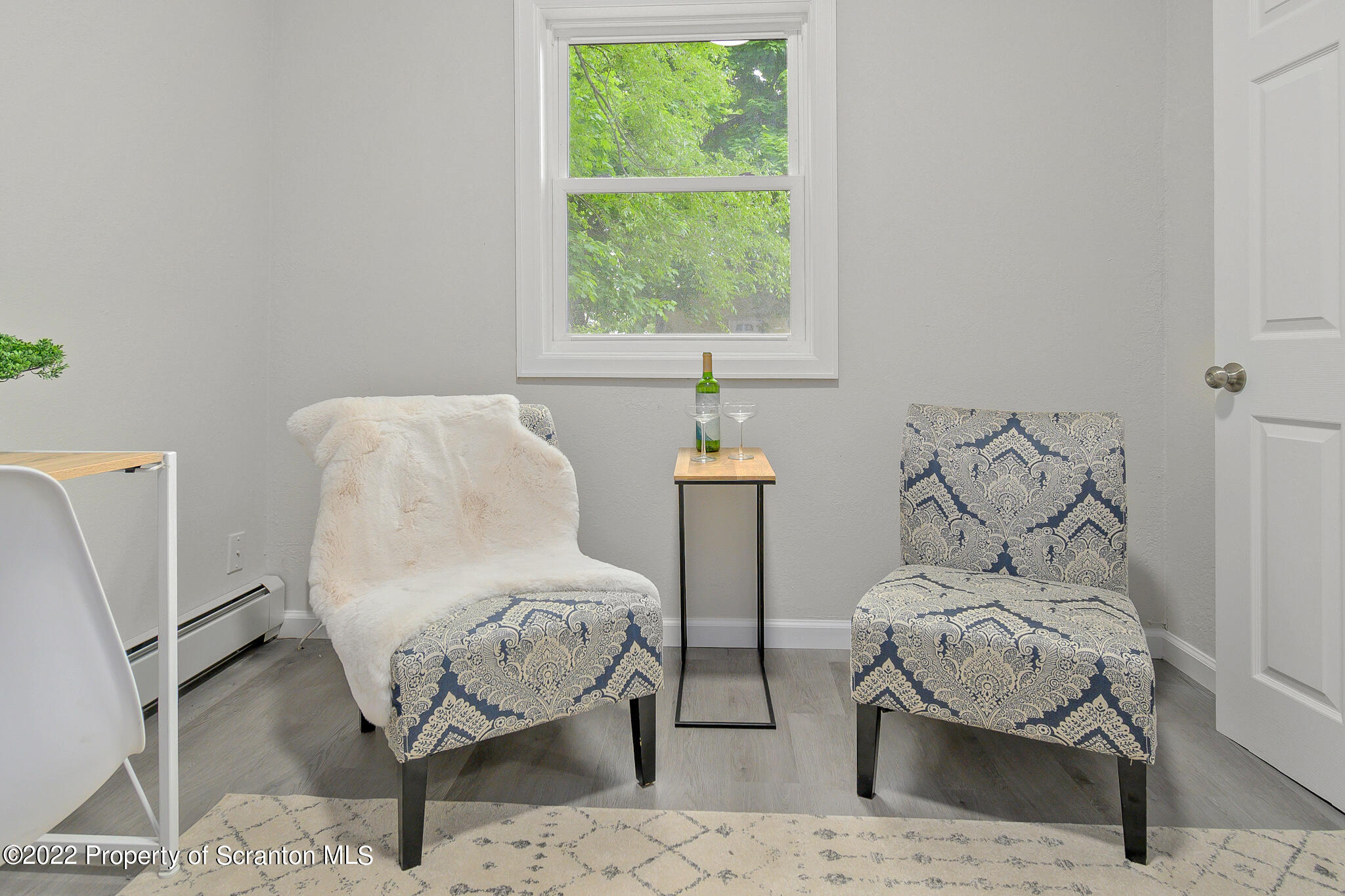 533 Cherry Street Scranton, PA 18505 - Photo 18 of 33 a living room with furniture and a window