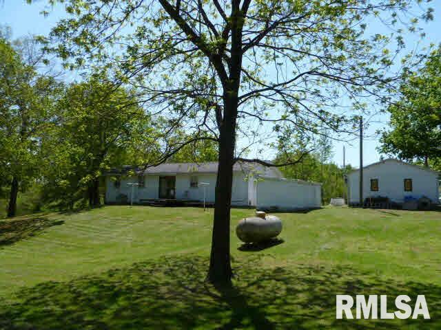 8665 State Rte 161 Extension Iuka, IL 62849 - Photo 17 of 18